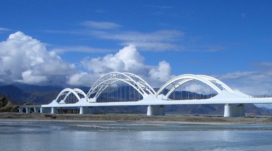 拉萨河大桥